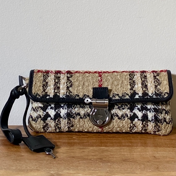 Burberry Boucle Housecheck Wristlet / Clutch - Picture 5 of 16